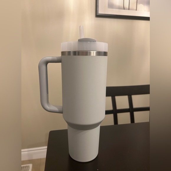 Stanley Cup - Picture 2 of 4